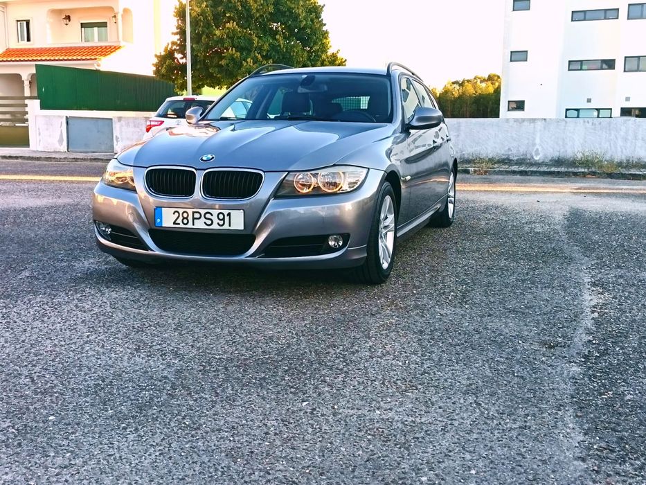 Bmw 320d touring LCI com navegação de 2011 impecável aceito retoma