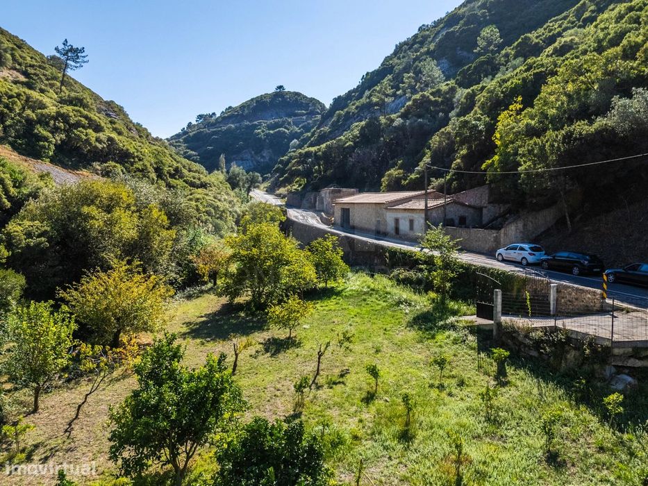 Terreno com 1600m2 rodeado por natureza