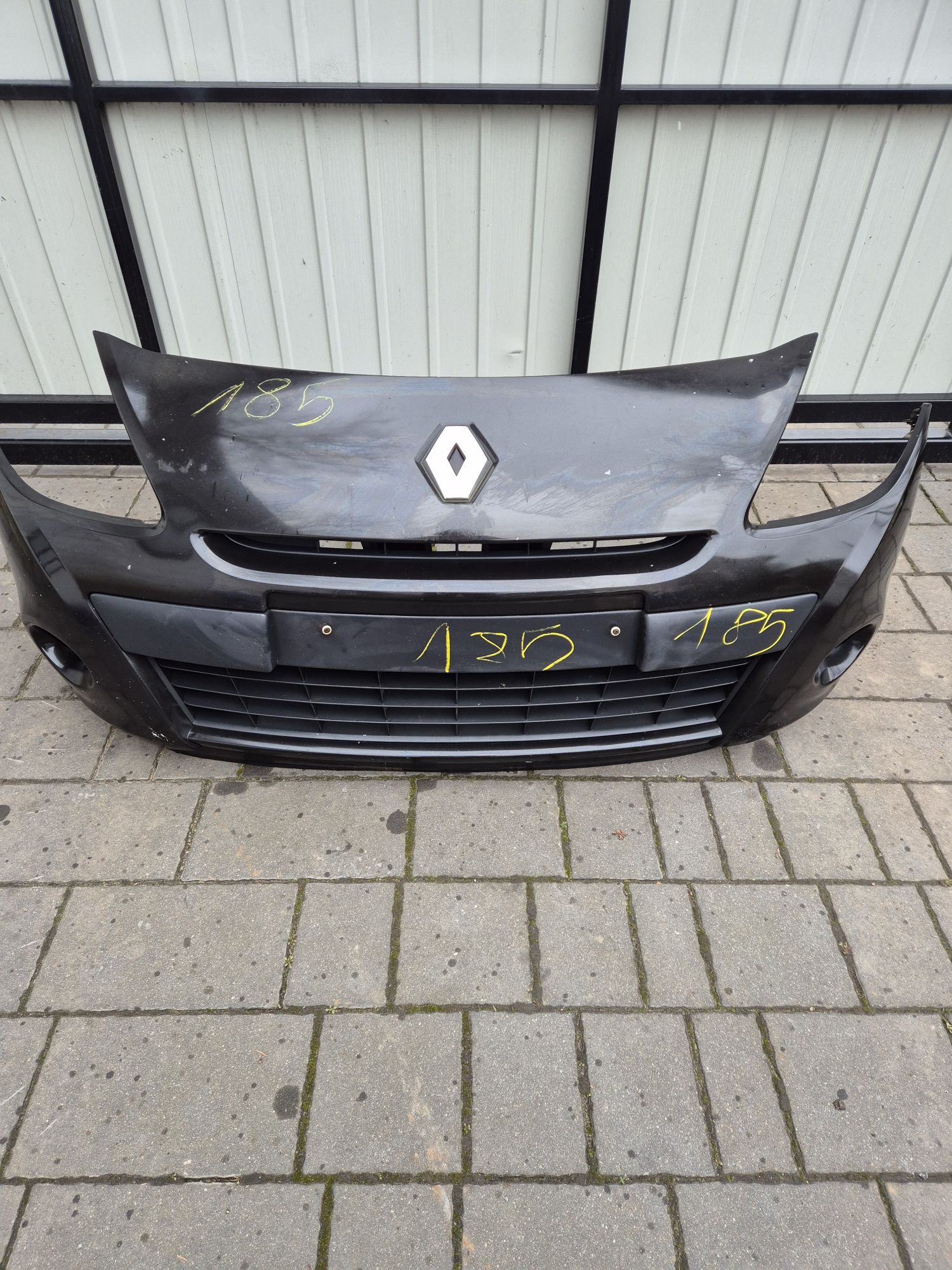 Zderzak przód przedni renault clio III lift kod Nv676 nv 676 roz 185
