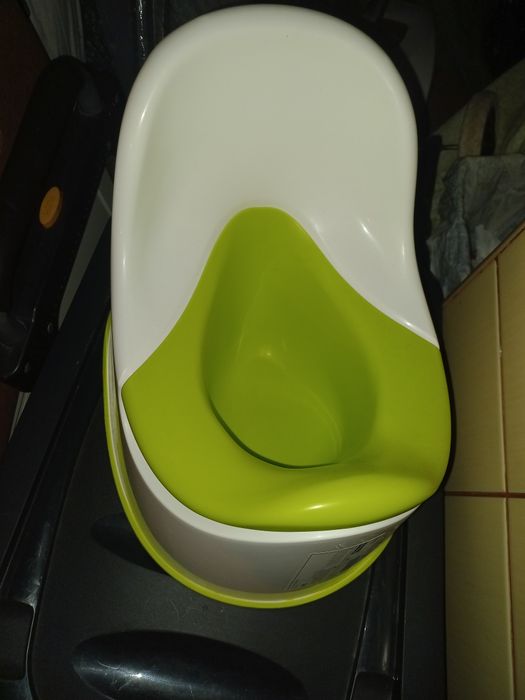 Nocnik Ikea bialo zielony