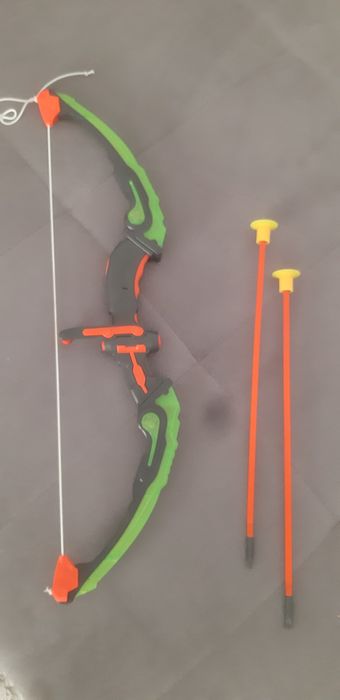 Łuk świecący plus strzałki