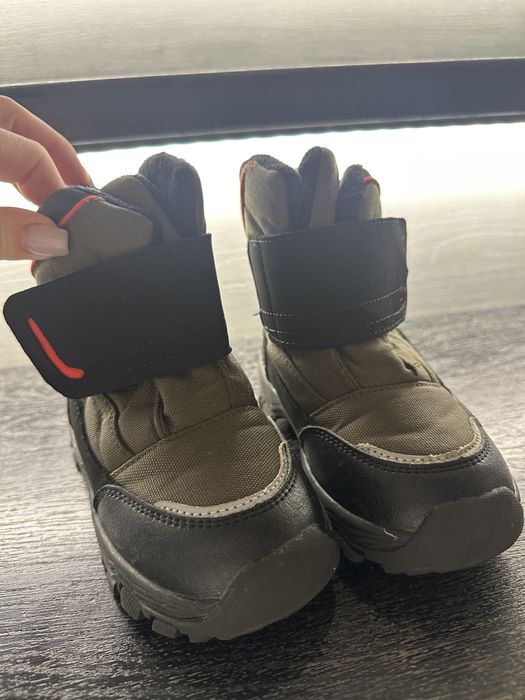 Взуття черевики чоботи на хлопчика