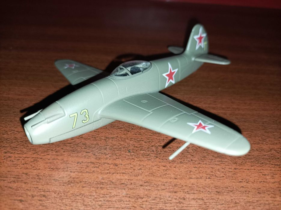 ЯК-15 самолёт и журнал Деагостини