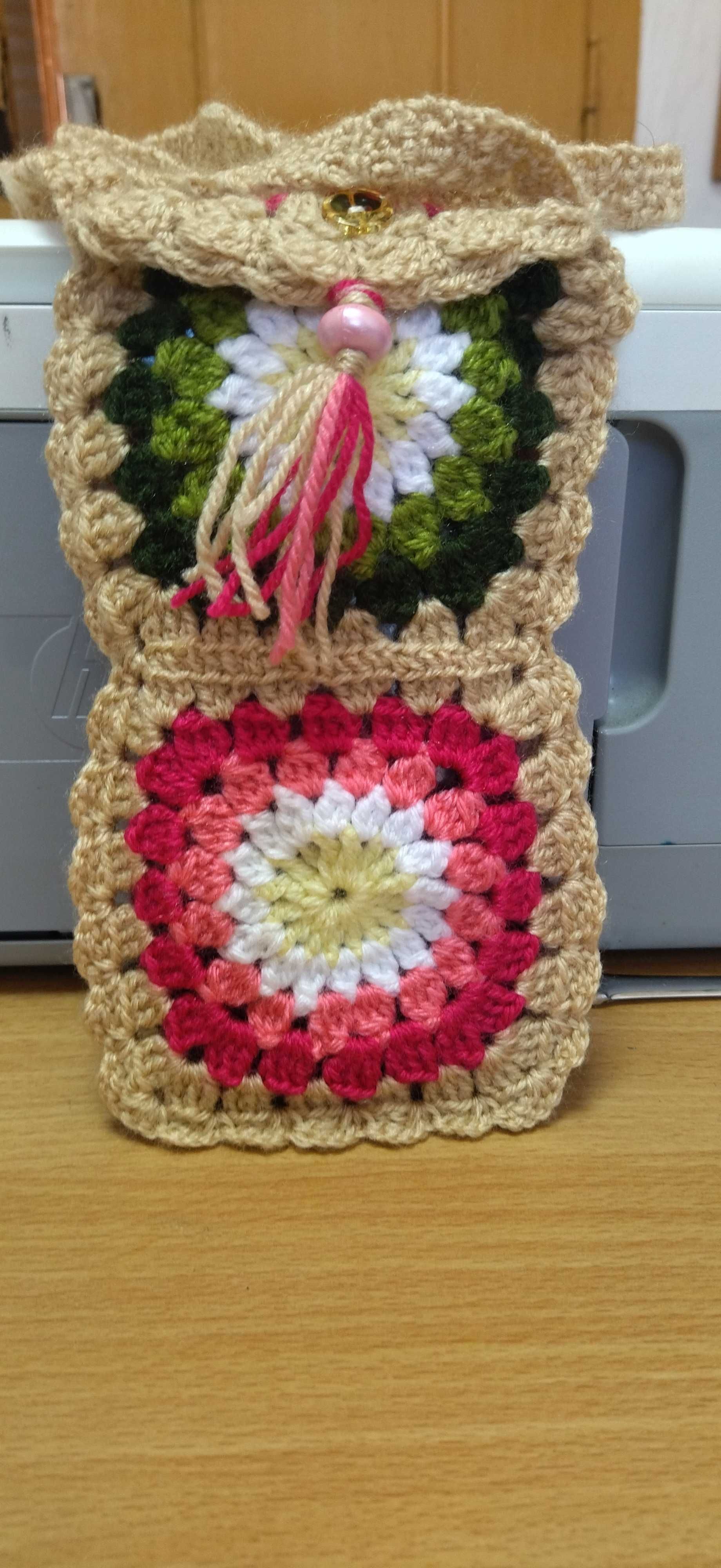 Bolsa para telemóvel em crochet- Baixa de preço