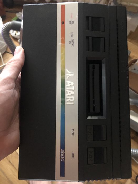 Игровая приставка Atari 2600