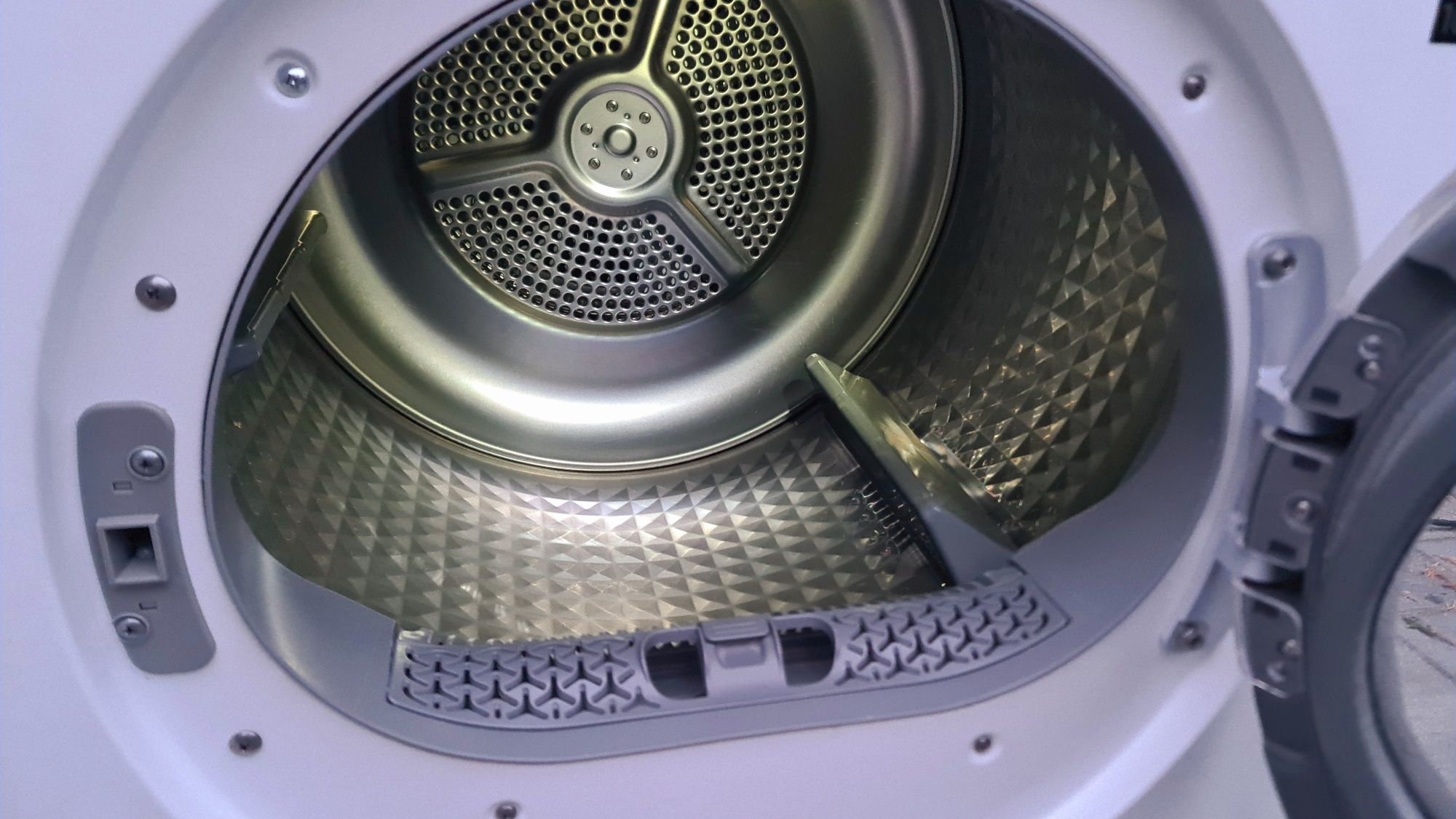 Samsung DV90M5200QW Suszarka z technologią OptimalDry, 9kg, Biała
http