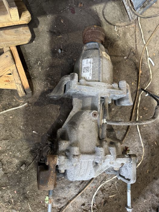 Роздатка  Ford Kuga Escape  mk3