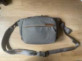 Torba peak design sling 3L szary