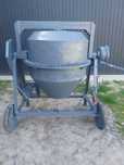 Betoniarka 250 L