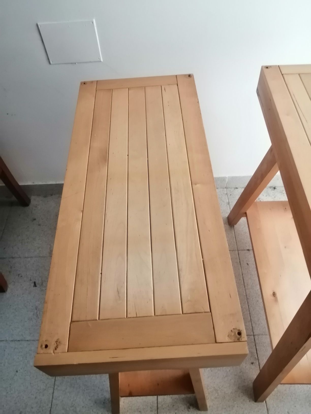 Estirador Secretária com tampo de vidro.