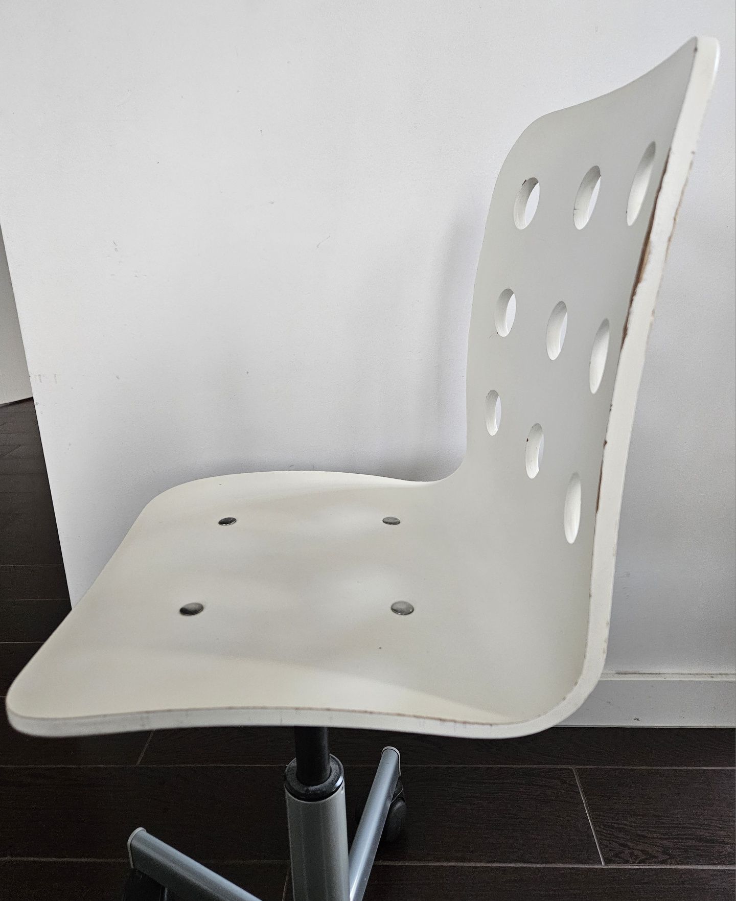 Dziecięce krzesła biurkowe Ikea białe do odnowienia
