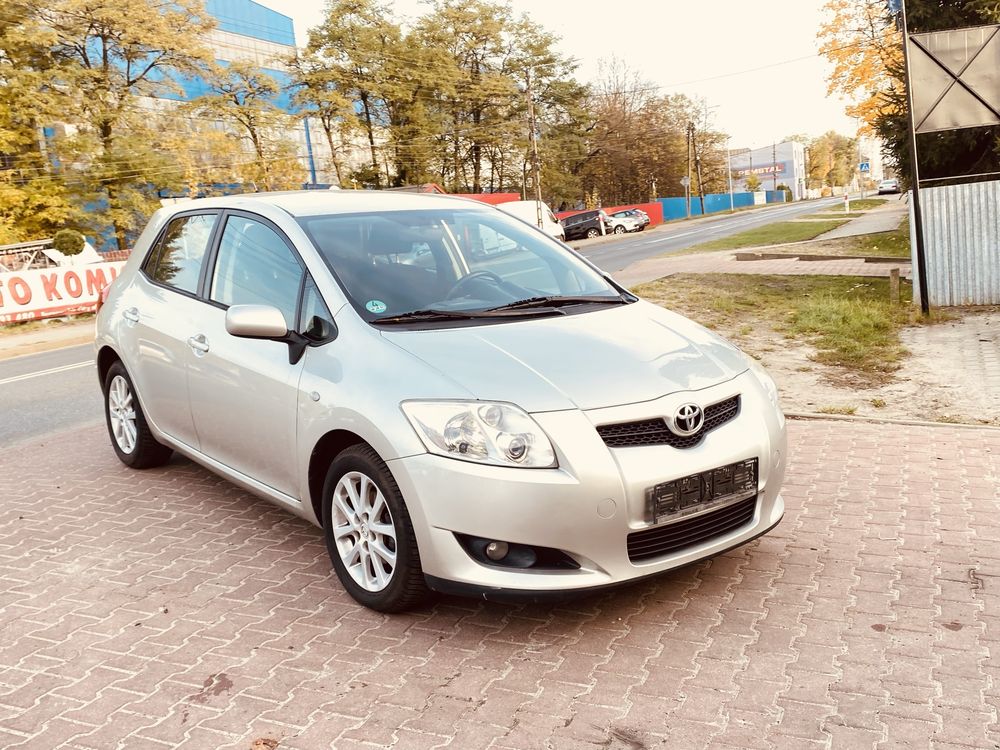 Sprzeda toyote auris rok 2008 poj 1.6 przeb 169 tyz zadbany
