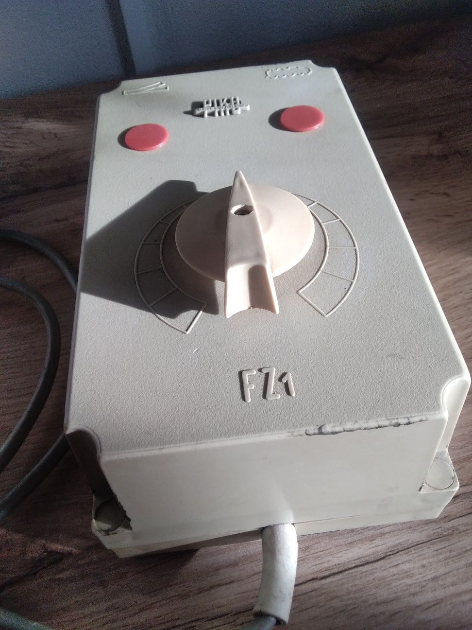 Zasilacz kolejkowy H0,TT 220V /50Hz/33,6 VA