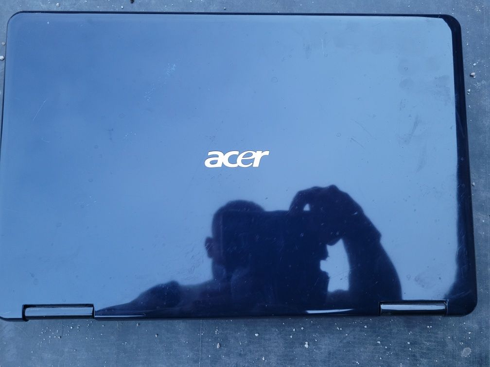 Laptop firmy acer