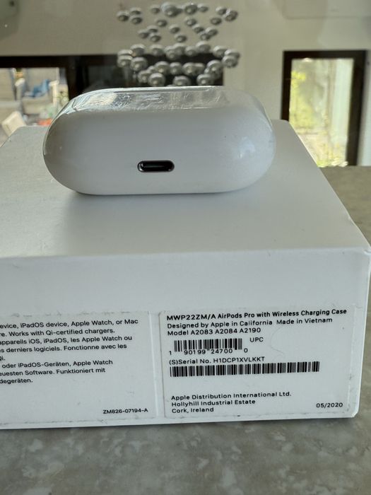 Apple Airpods pro -  1 gen.