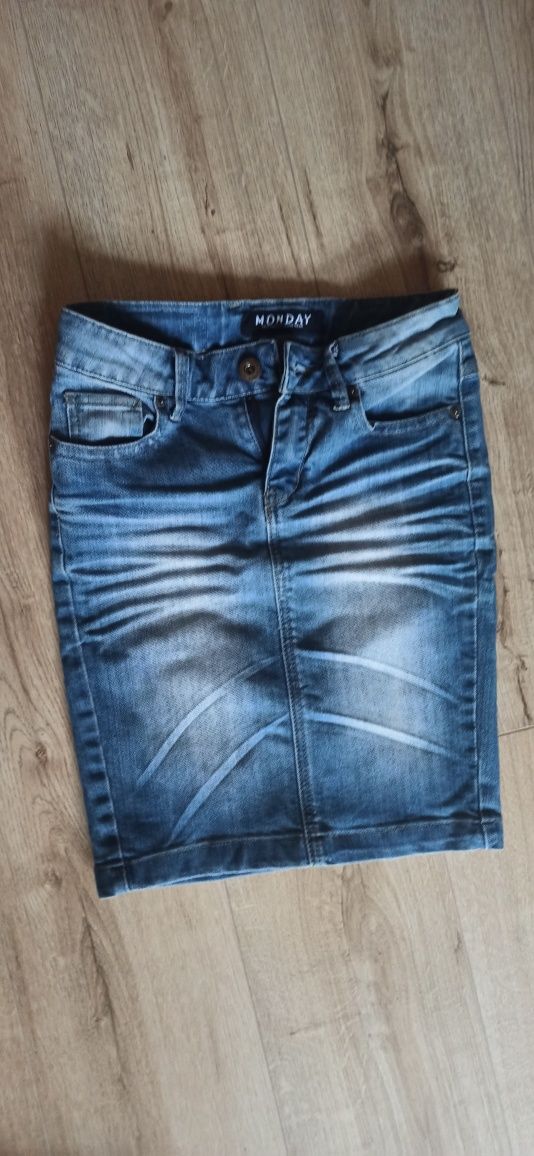 Jeansowa spódnica xs