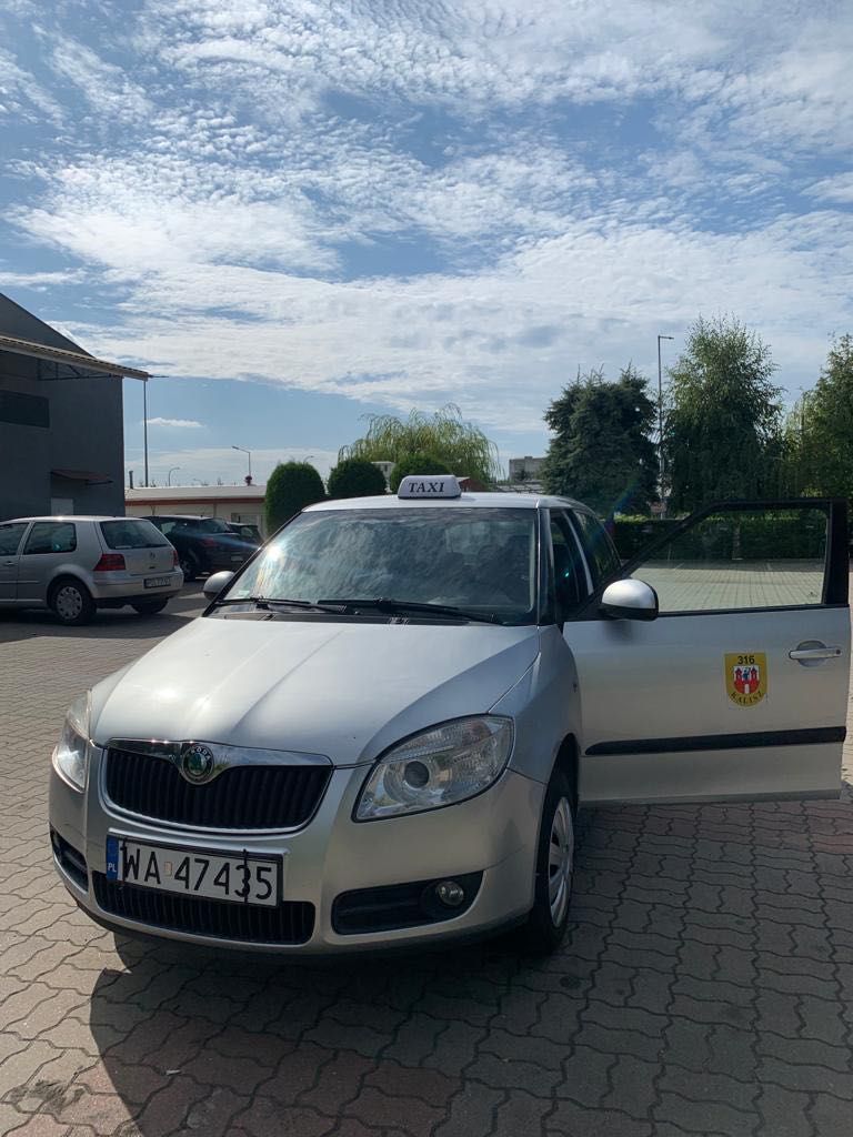 Wyprzedaż floty, duży wybór  / Skoda Fabia II 1.2 HTP 2008r + LPG