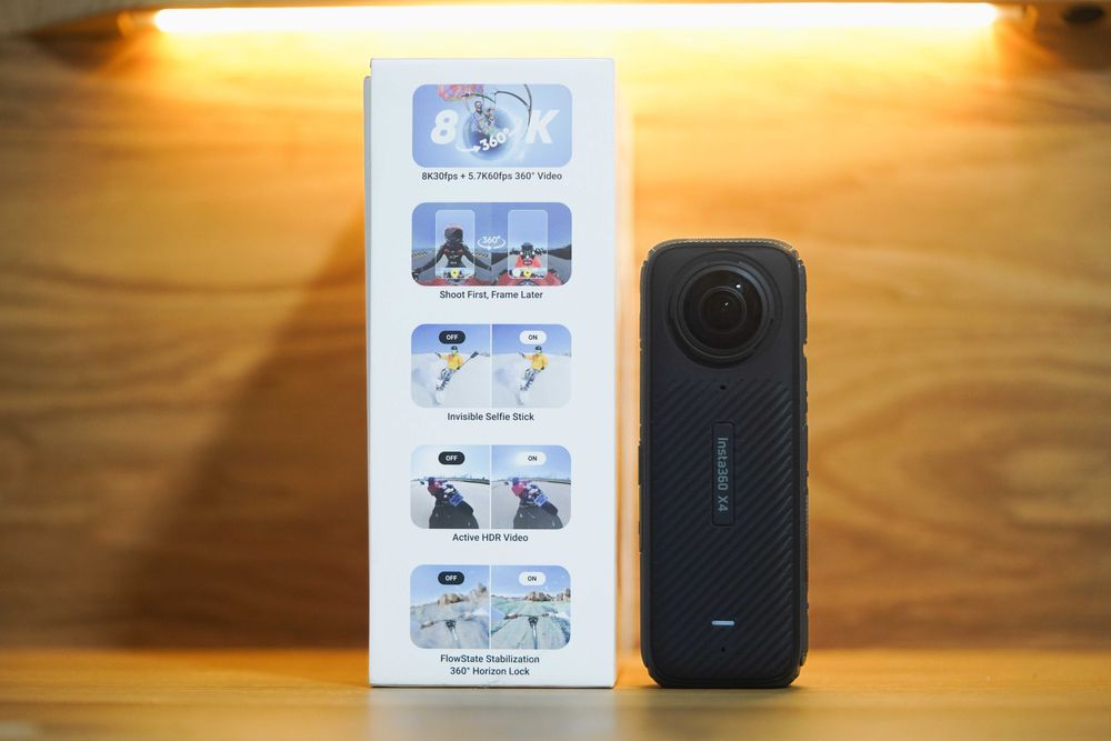 Екшн-камера Insta360 X4 8K Standard Bundle (CINSABMA)