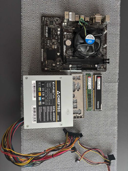 Płyta główna + procesor + RAM + zasilacz