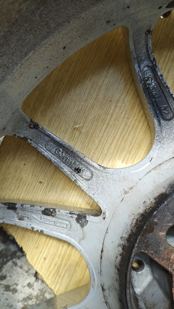 Диски Platin  з  Renault Scenic 2, Megane, Sandero, Logan R16 4/100