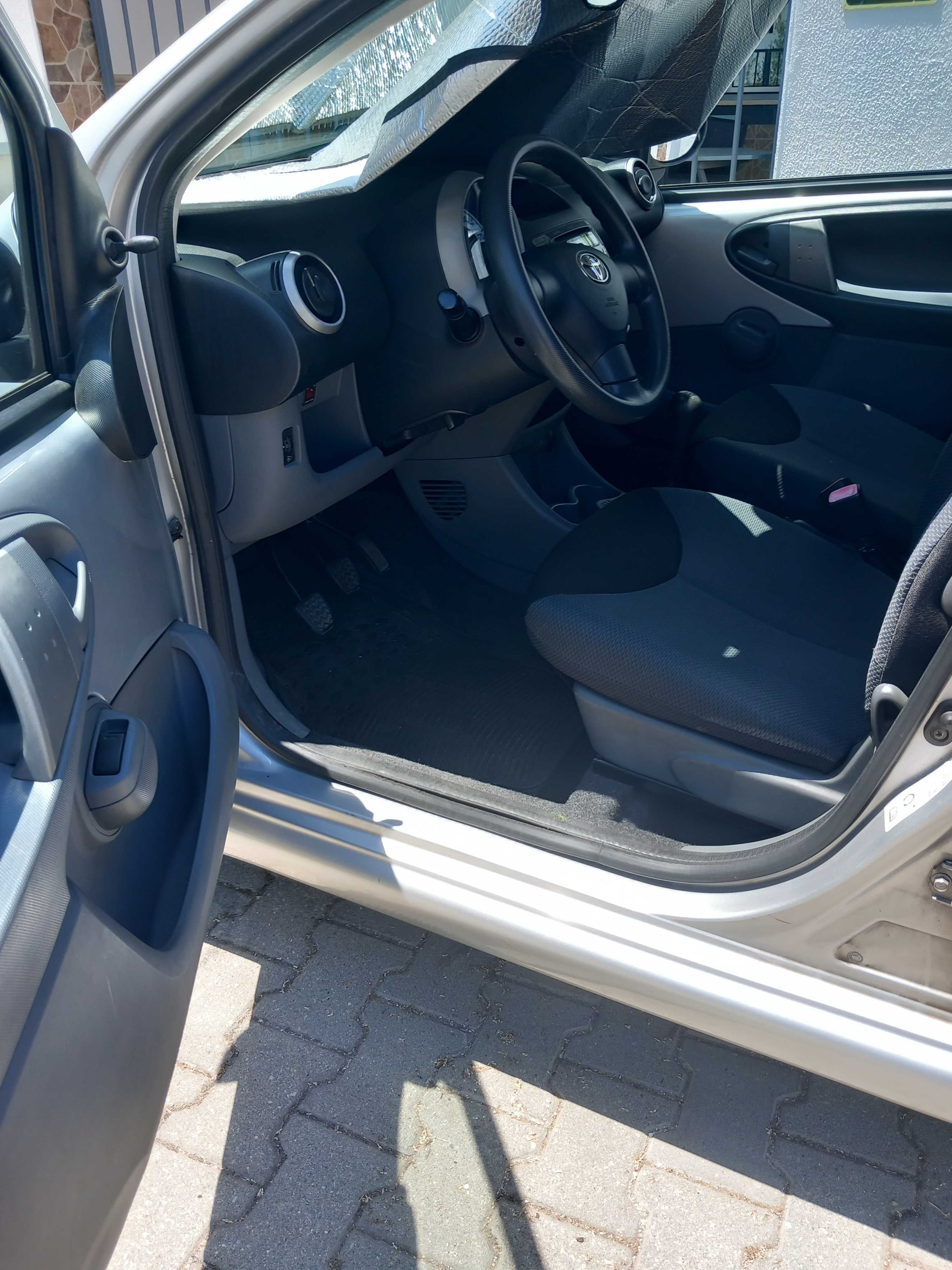 Toyota Aygo 2006 muito estimado