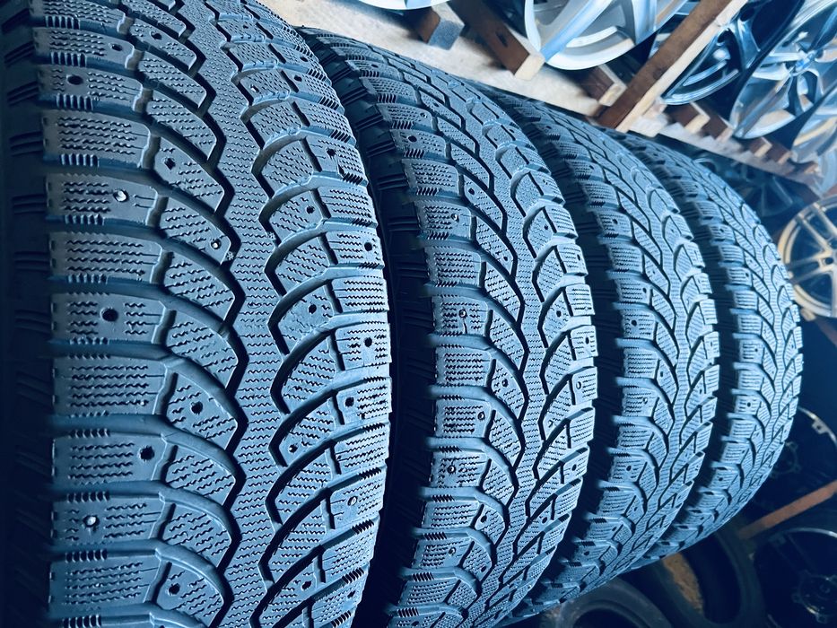 Шини Резина Зимові 265 70 16 Bridgestone Blizzak Spike-01 4шт