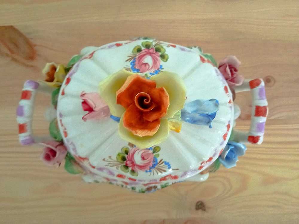 Terrina Em Porcelana Capodimonte