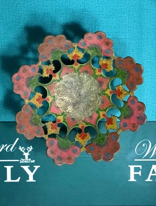 Ornamentos antigos de cobre