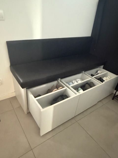 Szafka na buty z siedziskiem