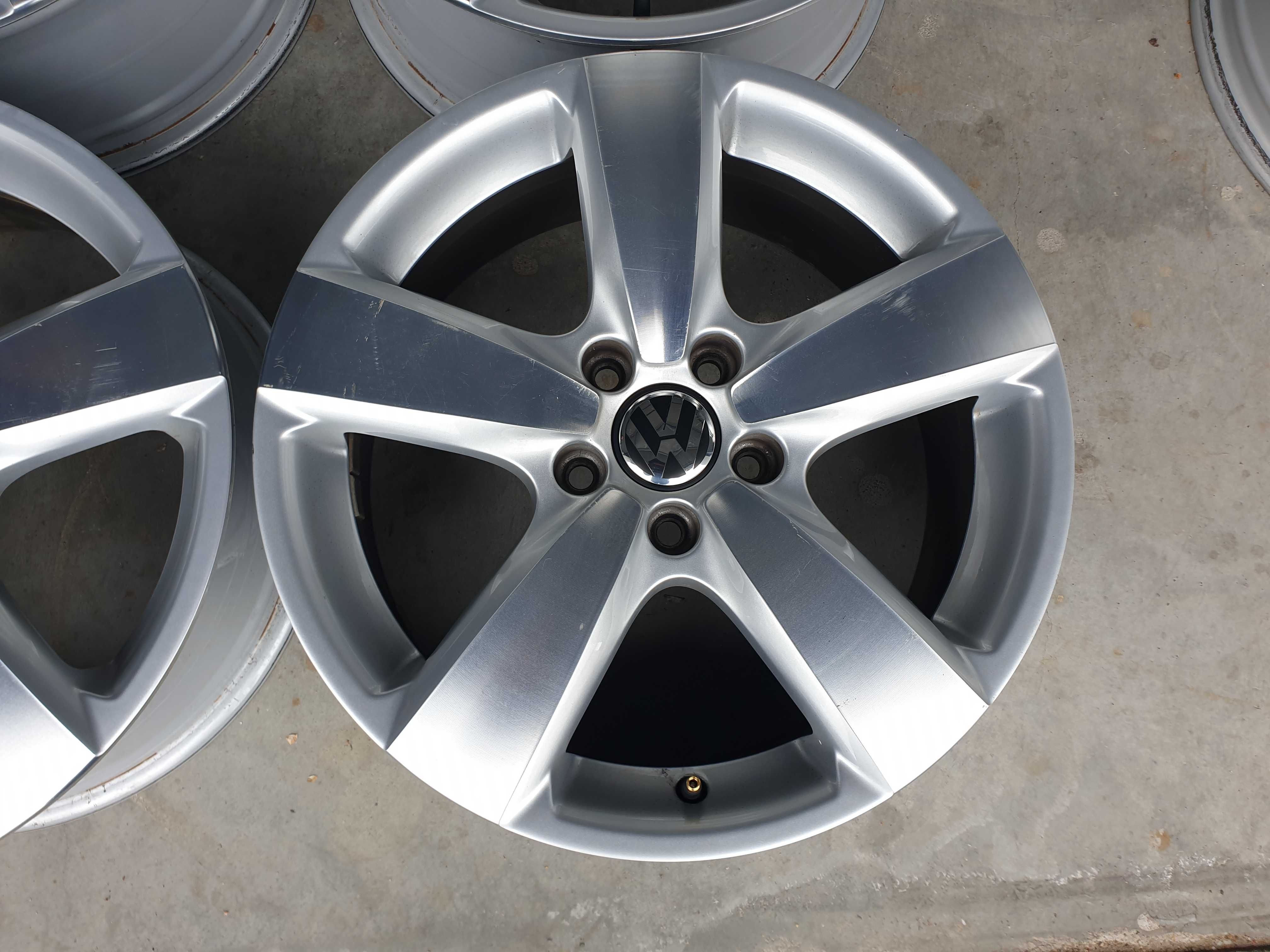 Alufelgi 17" VW Passat B6 B7 B8 CC Golf VII Caddy Tiguan Touran 5x112