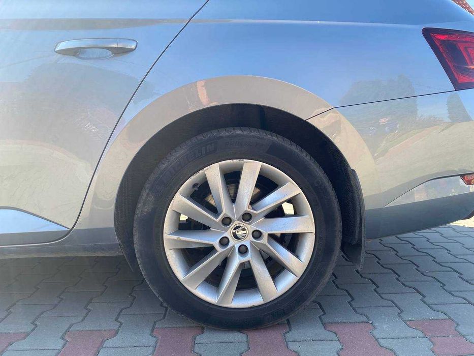 Skoda Superb 2015 року( 3-тє покоління)