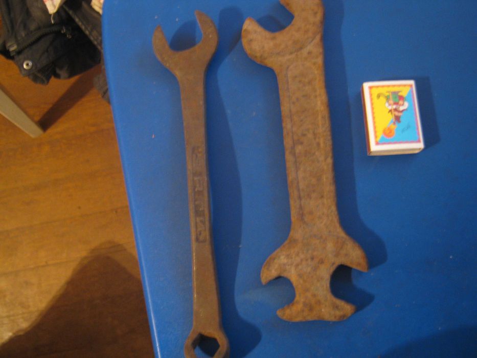 продам антикварни ключи