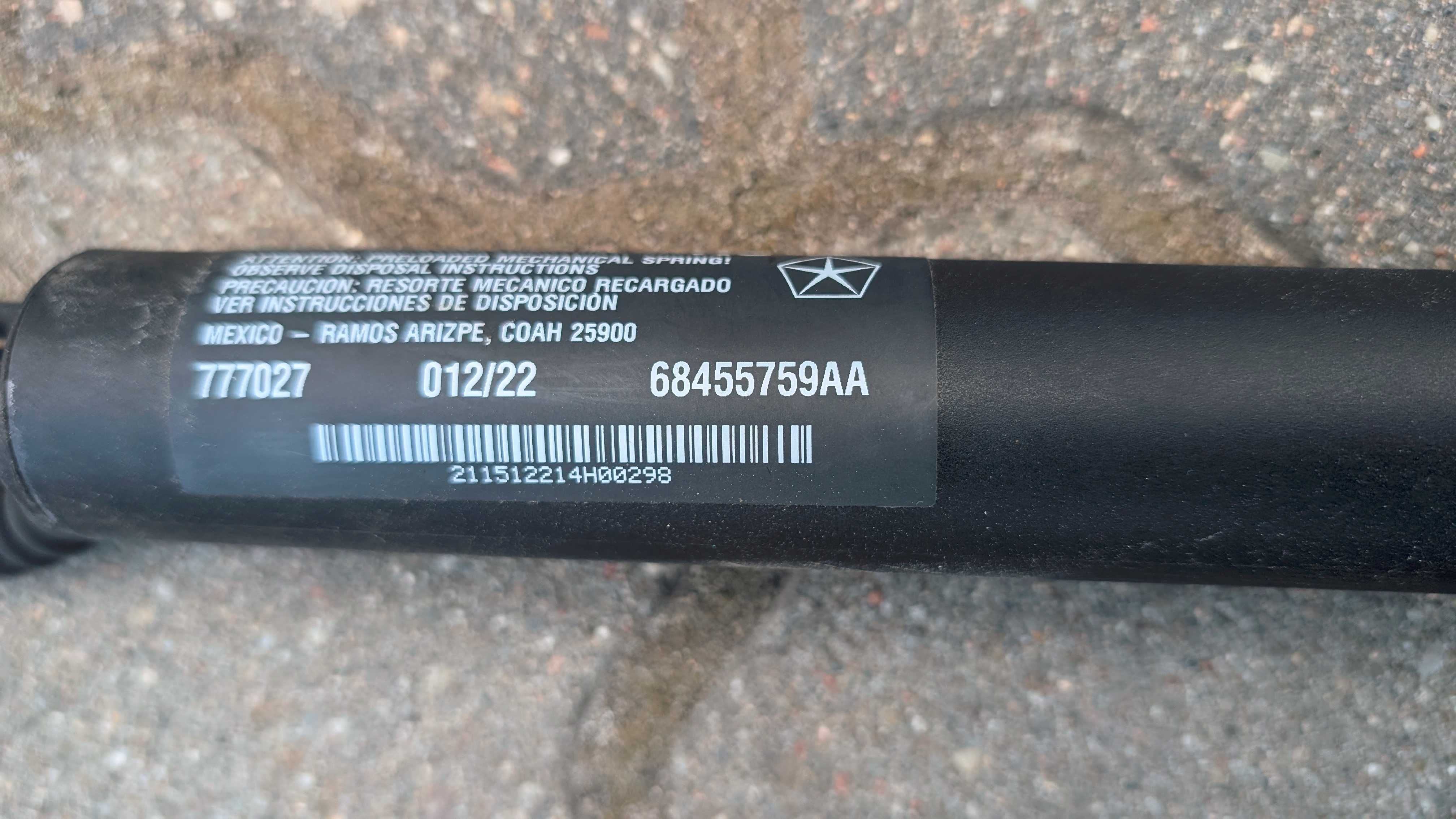 Chrysler Pacifica 2021 Amortyzator klapy tylnej bagażnika