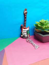 Мини-гитара из полимерной глины. Из игры sally fase