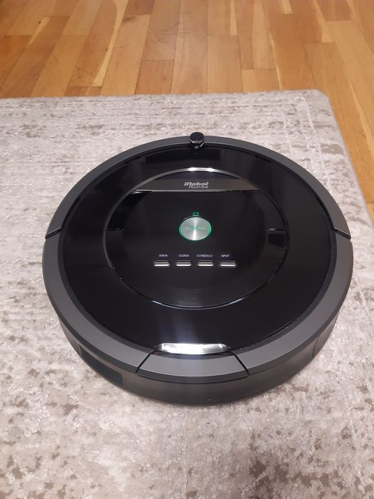 Odkurzacz iRobot Roomba 880 w bardzo dobrym stanie.