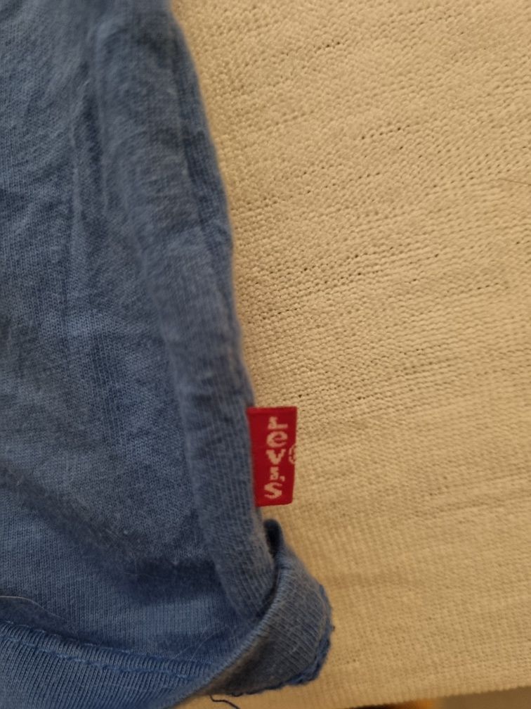 T.shirt Lévis L em bom estado