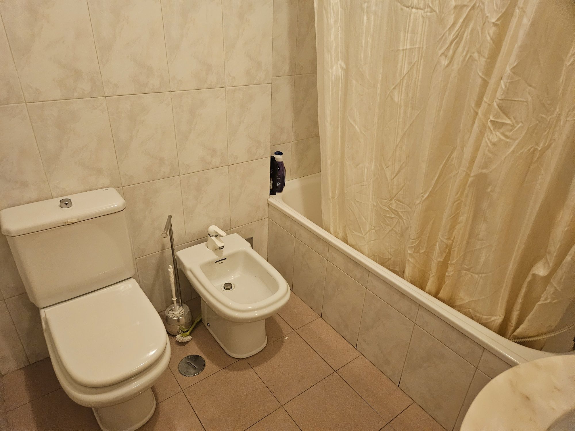 Arrendo quarto em Telheiras