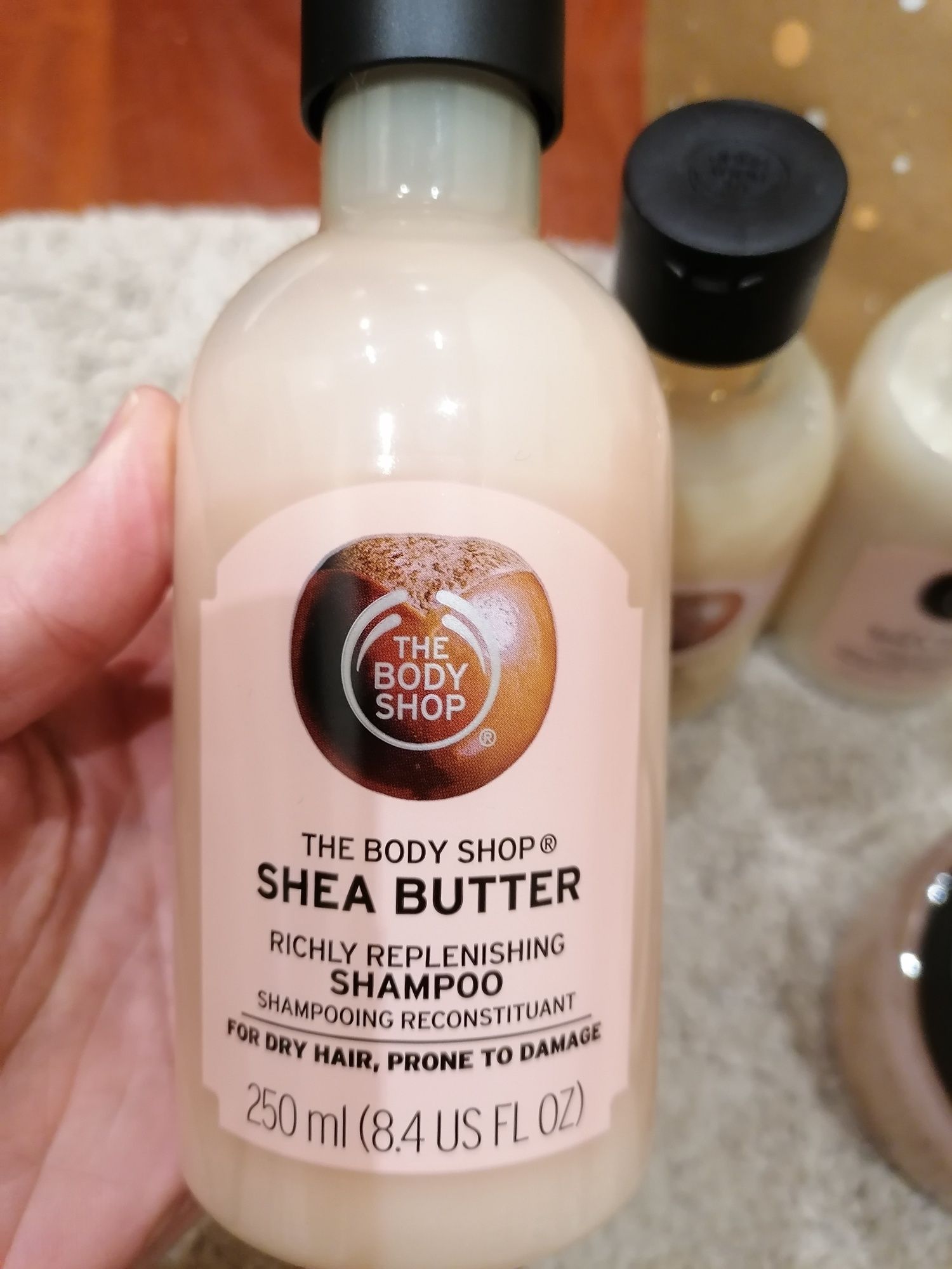 Body shop - Nourishing Shea Ultimate Gift Bag