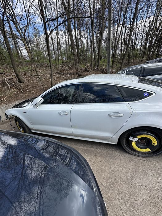 Двері передні задні ліві праві ауді А7, LS9R А3,А4,А6,А7