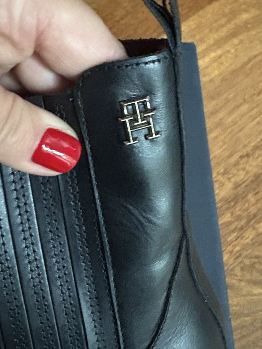 Tommy Hilfiger sztyblety 39 25 cm skóra