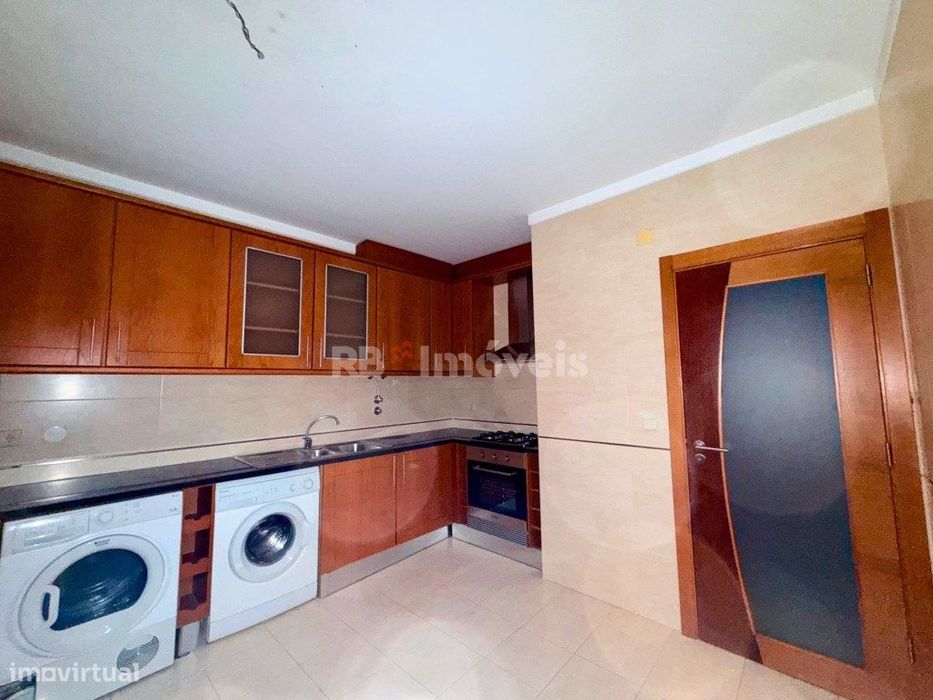 Apartamento T1 com garagem - Entroncamento