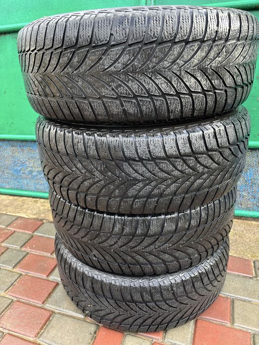 Goodyear UltraGrip Ice  235.55r18