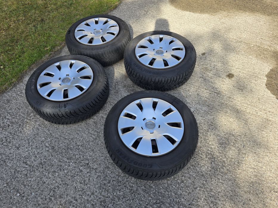 Opony zimowe GoodYear Ultragrip +205x60x16 + felgi stalowe, kołpaki
