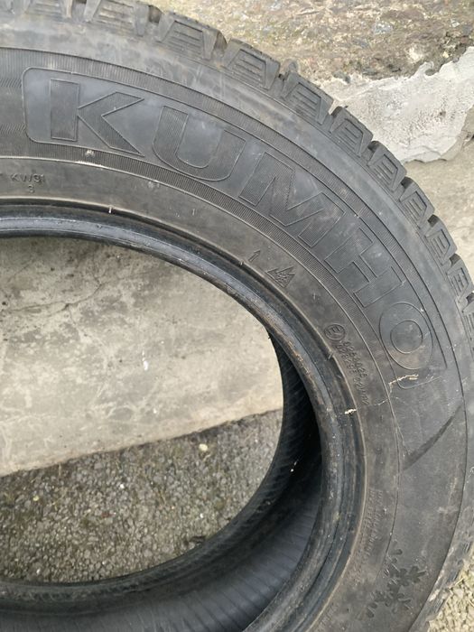 Продам шини Kumho 175/70/R14 2 шт