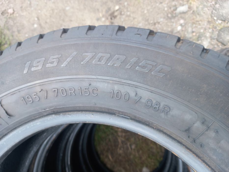 Opony używane 195/70/15c goodyear 4x10 mm