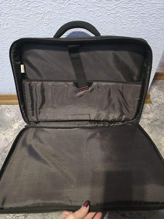 Сумка для ноутбукy Targus чорна