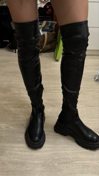 Высокие ботинки Stradivarius