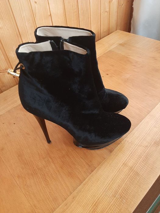 Елегантні чобітки Італія