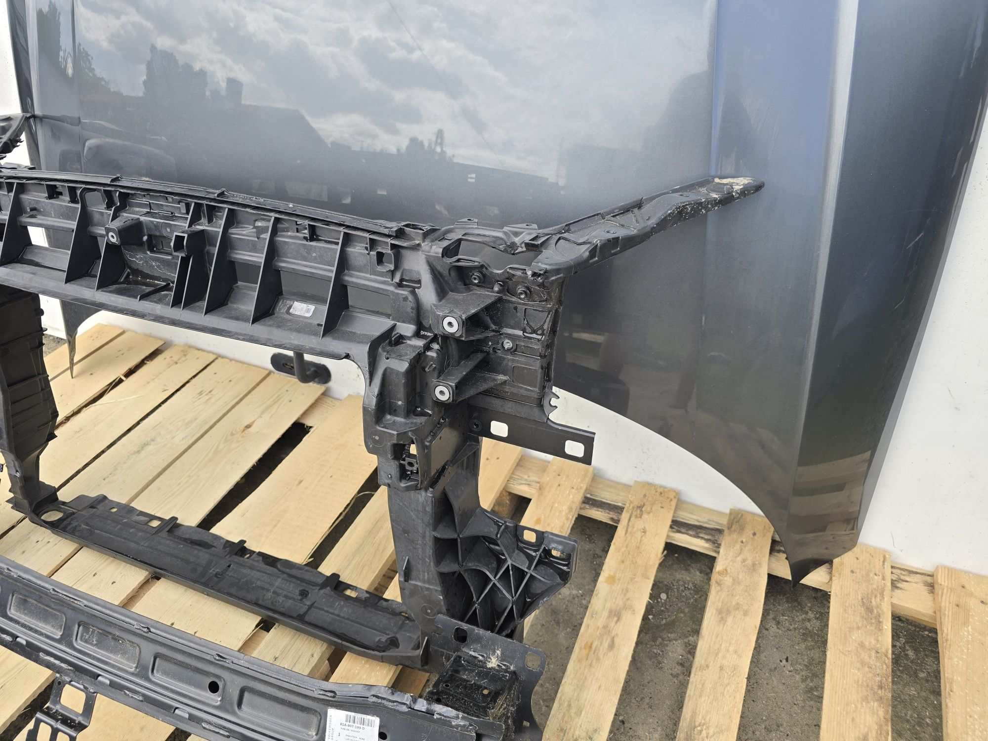 Audi Q2 81A pas przód wzmocnienie belka