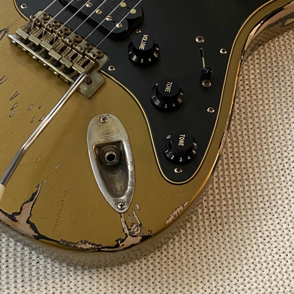 Siggi Brown stratocaster relic strat-style guitar RUN